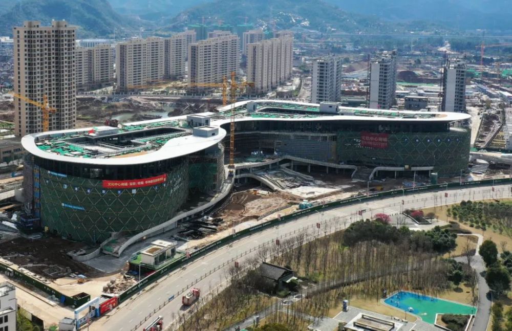 給力臺(tái)州市天臺(tái)文化中心正在穿上外衣預(yù)計(jì)10月完工
